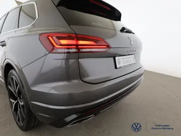 VW Touareg 3.0 V6 TSI R-LINE 4MOTION GJR PANO AHK