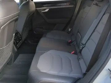 VW Touareg 3.0 V6 TDI R-Line 4Motion AHK Pano Luft