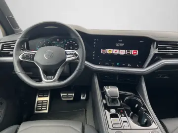 VW Touareg 3.0 V6 TDI R-LINE AHK DYNAUDIO BLACK STY