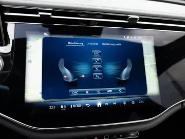 MERCEDES-BENZ E 220 d 4M AMG-Sport Super Pano Burm AHK Night