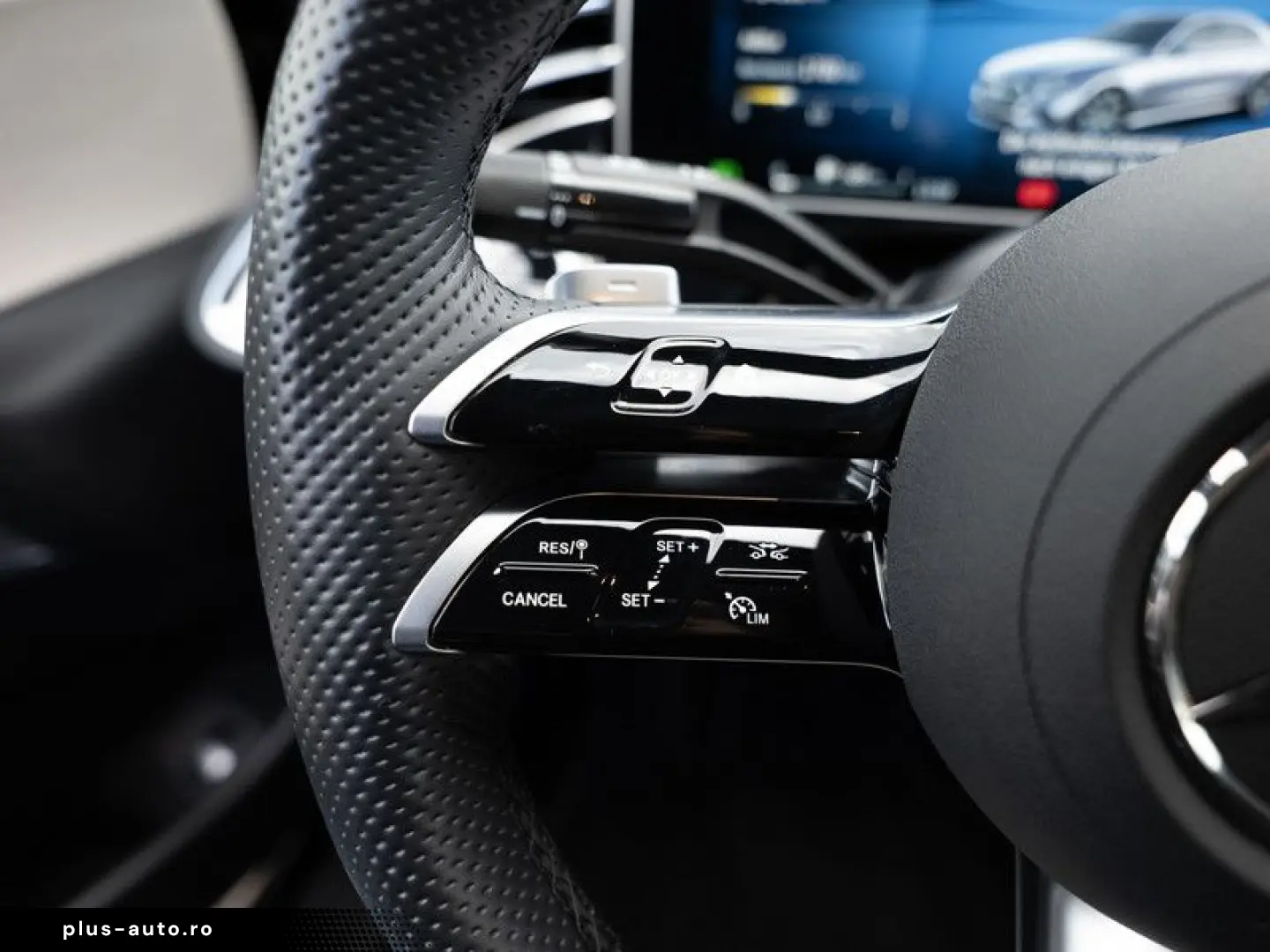 MERCEDES-BENZ E 220 d 4M AMG-Sport Super Pano Burm AHK Night