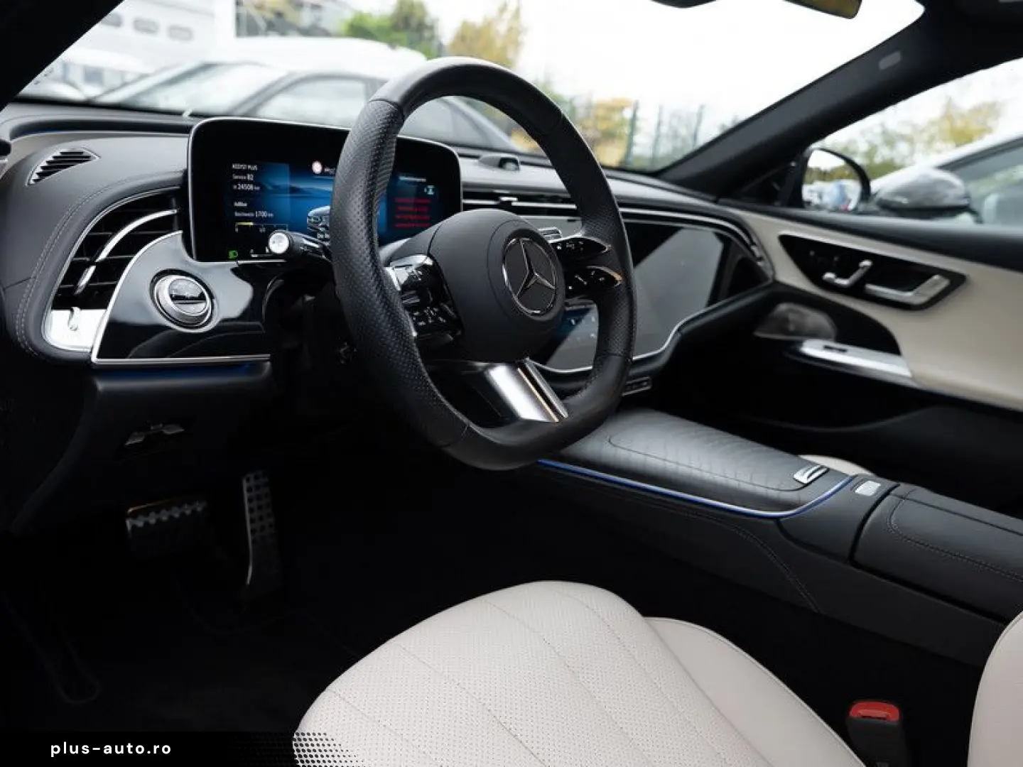 MERCEDES-BENZ E 220 d 4M AMG-Sport Super Pano Burm AHK Night