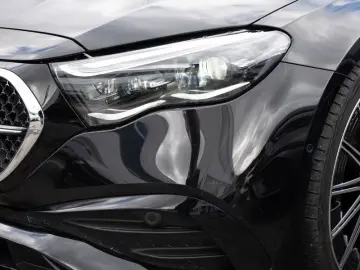 MERCEDES-BENZ E 220 d 4M AMG-Sport Super Pano Burm AHK Night