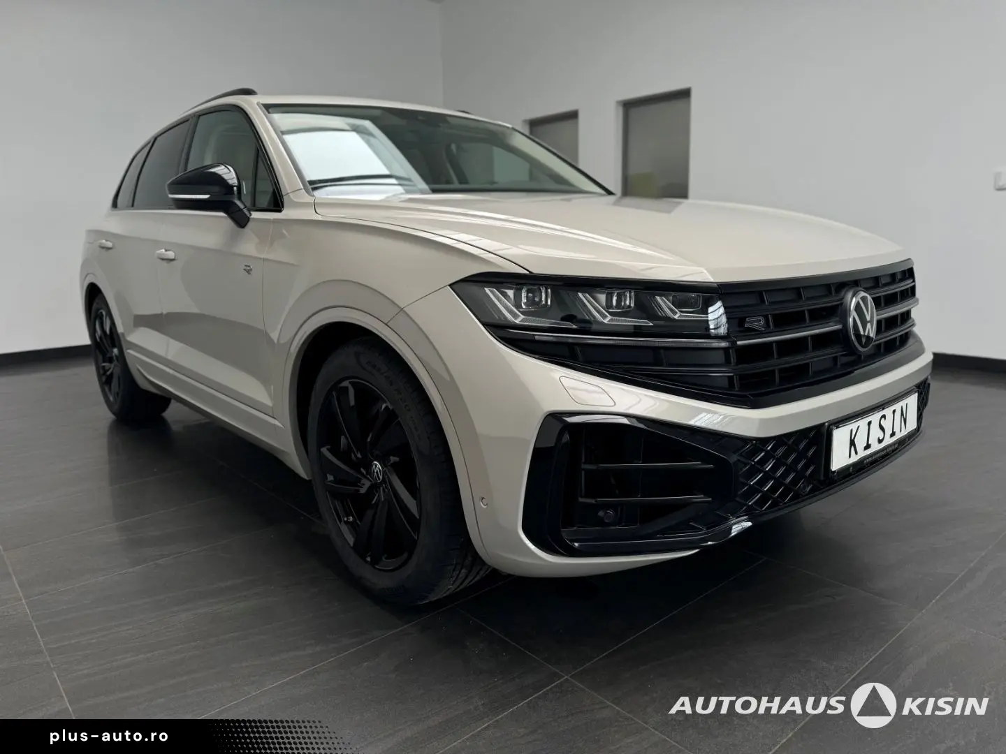 VW Touareg 3.0 TSI 4M R-Line V6  Luftf  Pano  STHZG