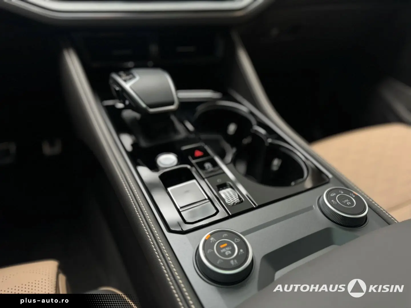 VW Touareg 3.0 TSI 4M R-Line V6  Luftf  Pano  STHZG