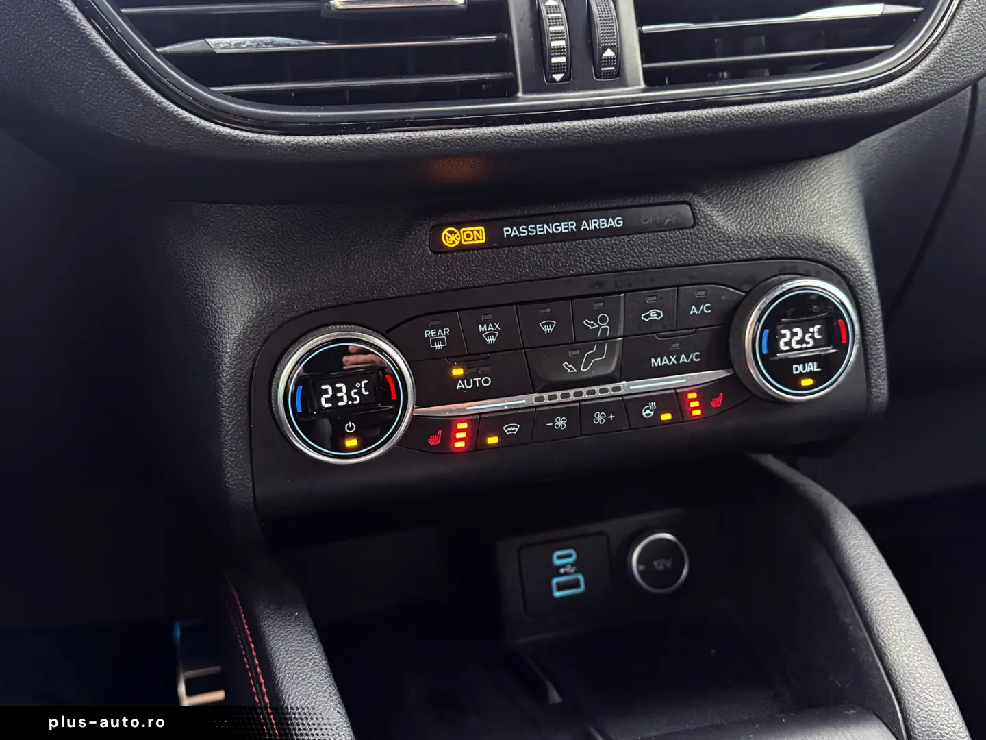 FORD Kuga 2.5 Duratec Plug In Hybrid ST Line X