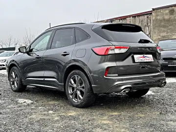 FORD Kuga 2.5 Duratec Plug In Hybrid ST Line X