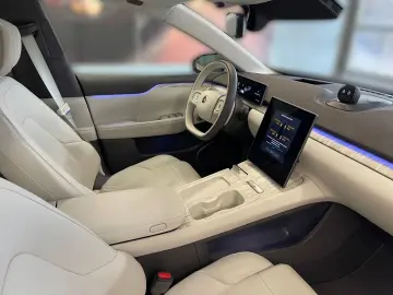 NIO ET7 100kwH  Massage   Pano Long Range  480KW