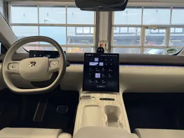 NIO ET7 100kwH  Massage   Pano Long Range  480KW