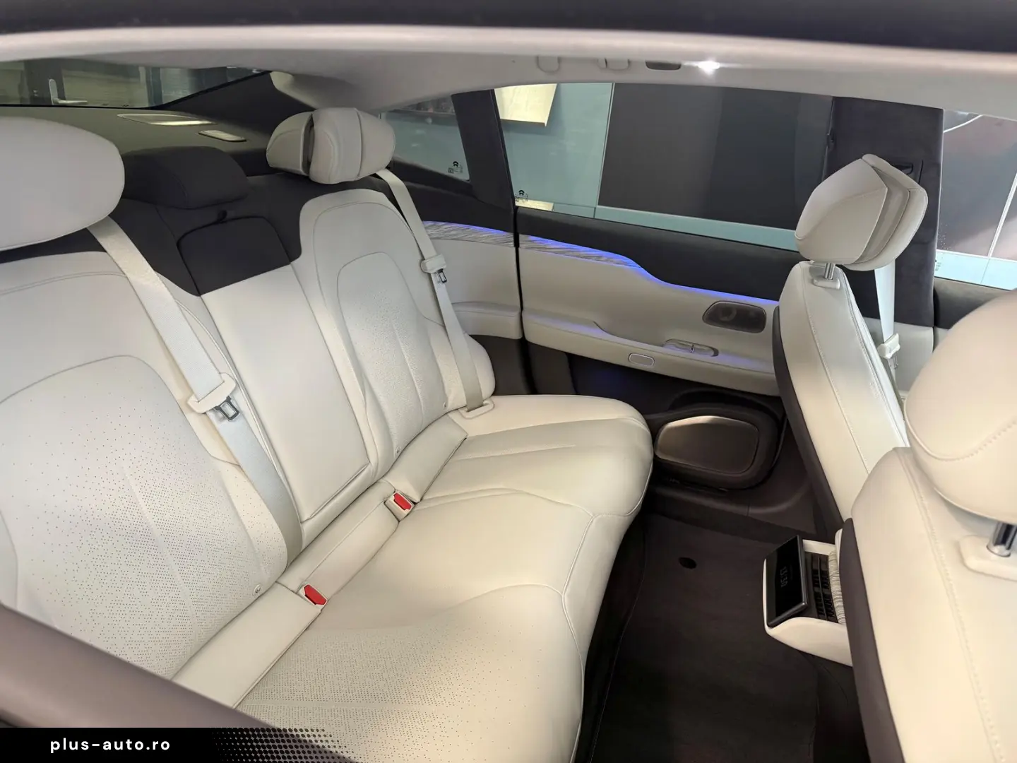 NIO ET7 100kwH  Massage   Pano Long Range  480KW