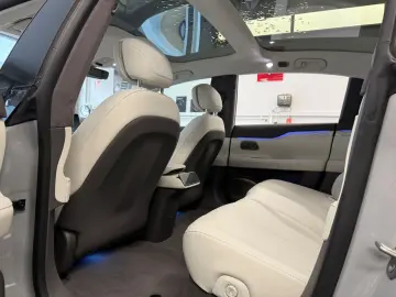 NIO ET7 100kwH  Massage   Pano Long Range  480KW