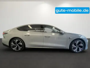 NIO ET7 100kwH  Massage   Pano Long Range  480KW