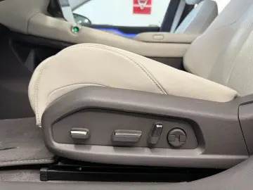 NIO ET7 100kwH  Massage   Pano Long Range  480KW