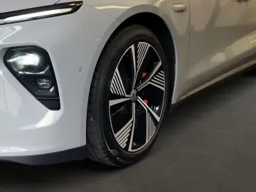 NIO ET7 100kwH  Massage   Pano Long Range  480KW