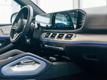 MERCEDES-BENZ GLE 400d   HUD   Standheizung   AMG-Paket