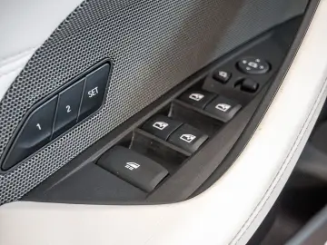 BMW M440i Cabrio xDrive 360  LASER HUD NAVI LEDER KE