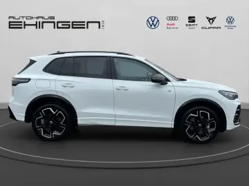 VW Tiguan R Line 2.0 TDI 4Motion DSG AHK ACC LED Na