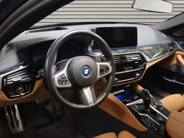 BMW 530e A