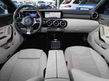 Mercedes-Benz CLA 180Coupé LEDER BEIGE DISTRONIC TOTWINKEL