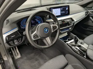 BMW 530e xDrive M Sport Laser AHK ACC HuD H K DA PA