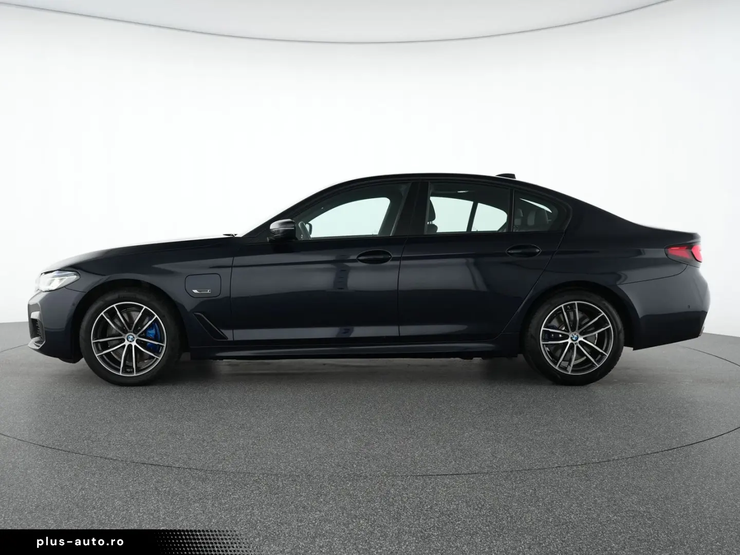 BMW 530e xDrive M-Sport HeadUp Kamera LED Kessy SHZ