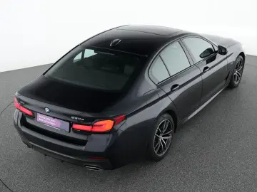BMW 530e xDrive M-Sport HeadUp Kamera LED Kessy SHZ