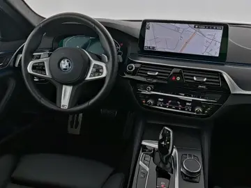 BMW 530e xDrive M-Sport HeadUp Kamera LED Kessy SHZ