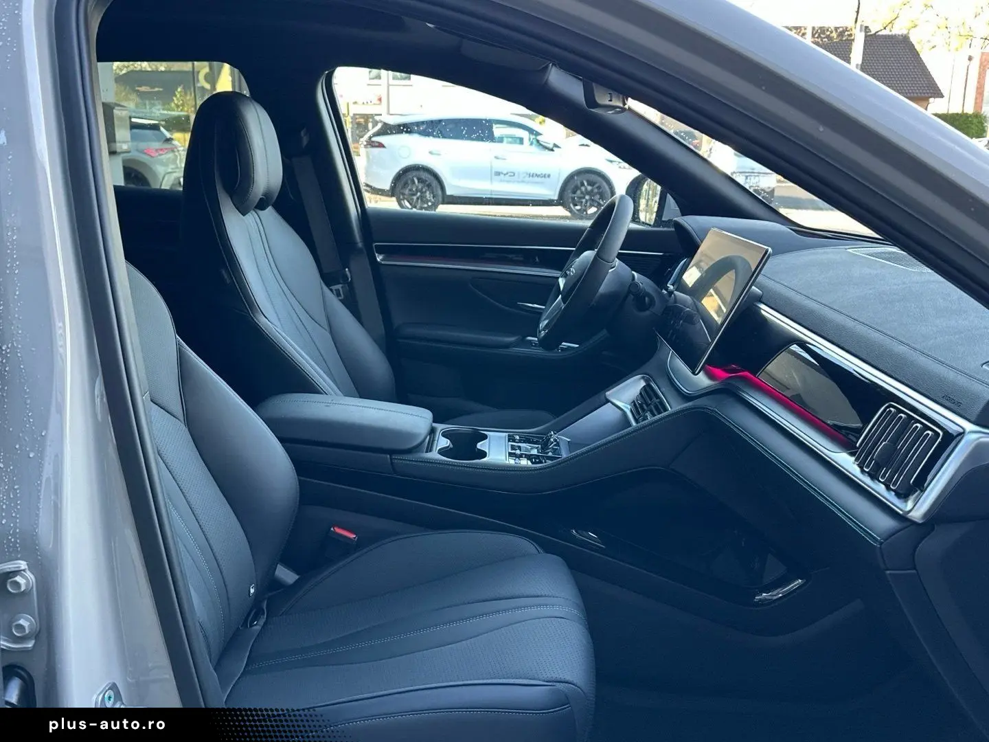 BYD Seal U DM-i Design Panorama LED Head-Up Ambiente