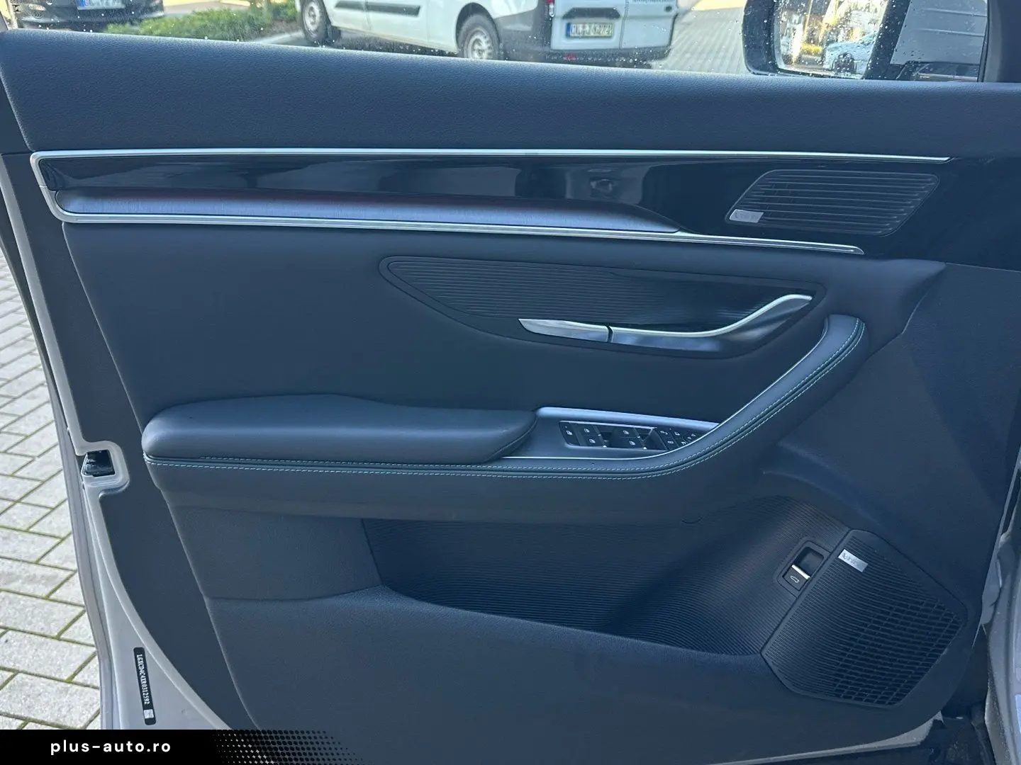 BYD Seal U DM-i Design Panorama LED Head-Up Ambiente