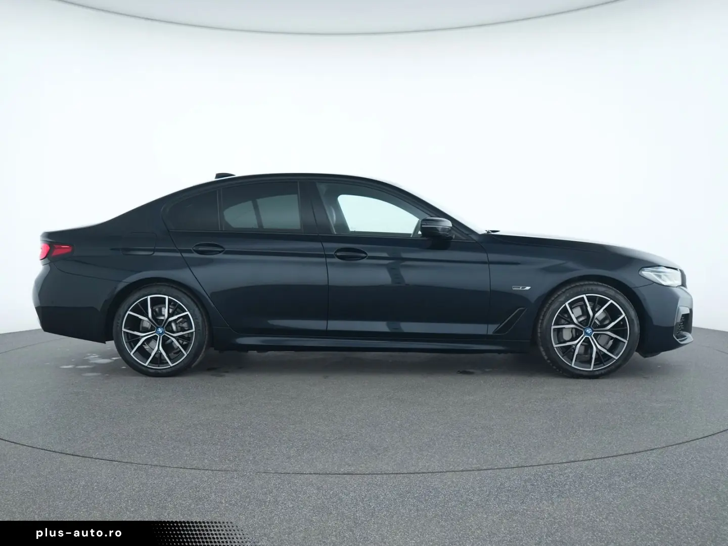 BMW 530e M Sport HeadUp Kamera LED Kessy SHZ Navi PD