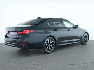 BMW 530e M Sport HeadUp Kamera LED Kessy SHZ Navi PD