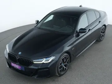 BMW 530e M Sport HeadUp Kamera LED Kessy SHZ Navi PD