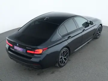 BMW 530e M Sport HeadUp Kamera LED Kessy SHZ Navi PD