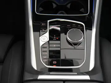 BMW X6 xDrive30d M Sport Pro HUD AHK