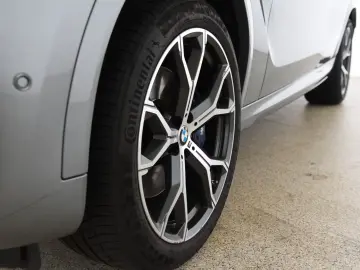 BMW X6 xDrive30d M Sport Pro HUD AHK