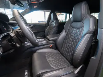AUDI SQ8 4.0 TFSI quattro COMPETITION