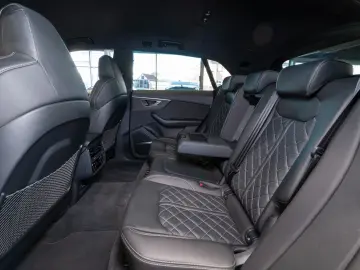 AUDI SQ8 4.0 TFSI quattro COMPETITION