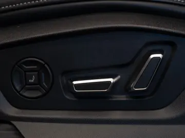 AUDI SQ8 4.0 TFSI quattro COMPETITION