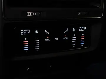 AUDI SQ8 4.0 TFSI quattro COMPETITION