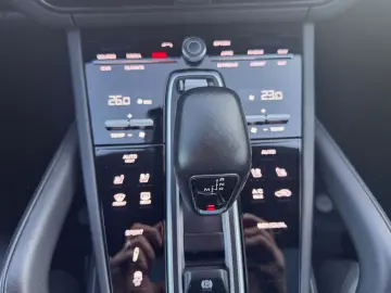 PORSCHE Cayenne Platinum Edition Standhzg AHK Lfw HeadUp