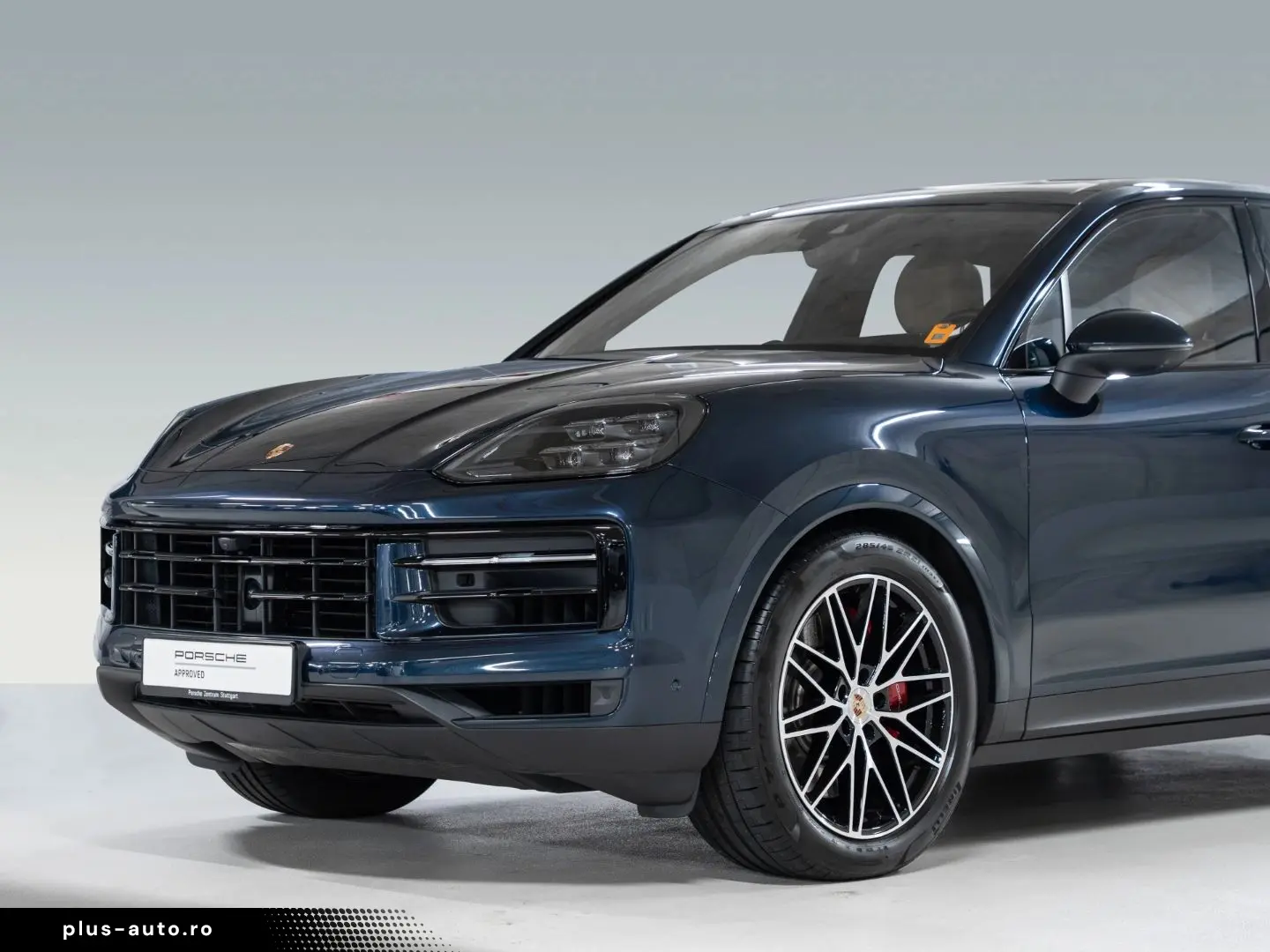 PORSCHE Cayenne InnoDrive Standheizung PASM AHK Panorama