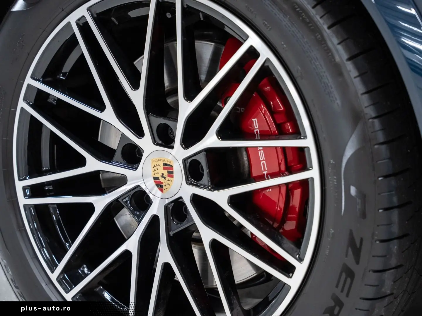 PORSCHE Cayenne InnoDrive Standheizung PASM AHK Panorama