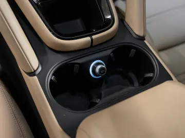 PORSCHE Cayenne InnoDrive Standheizung PASM AHK Panorama