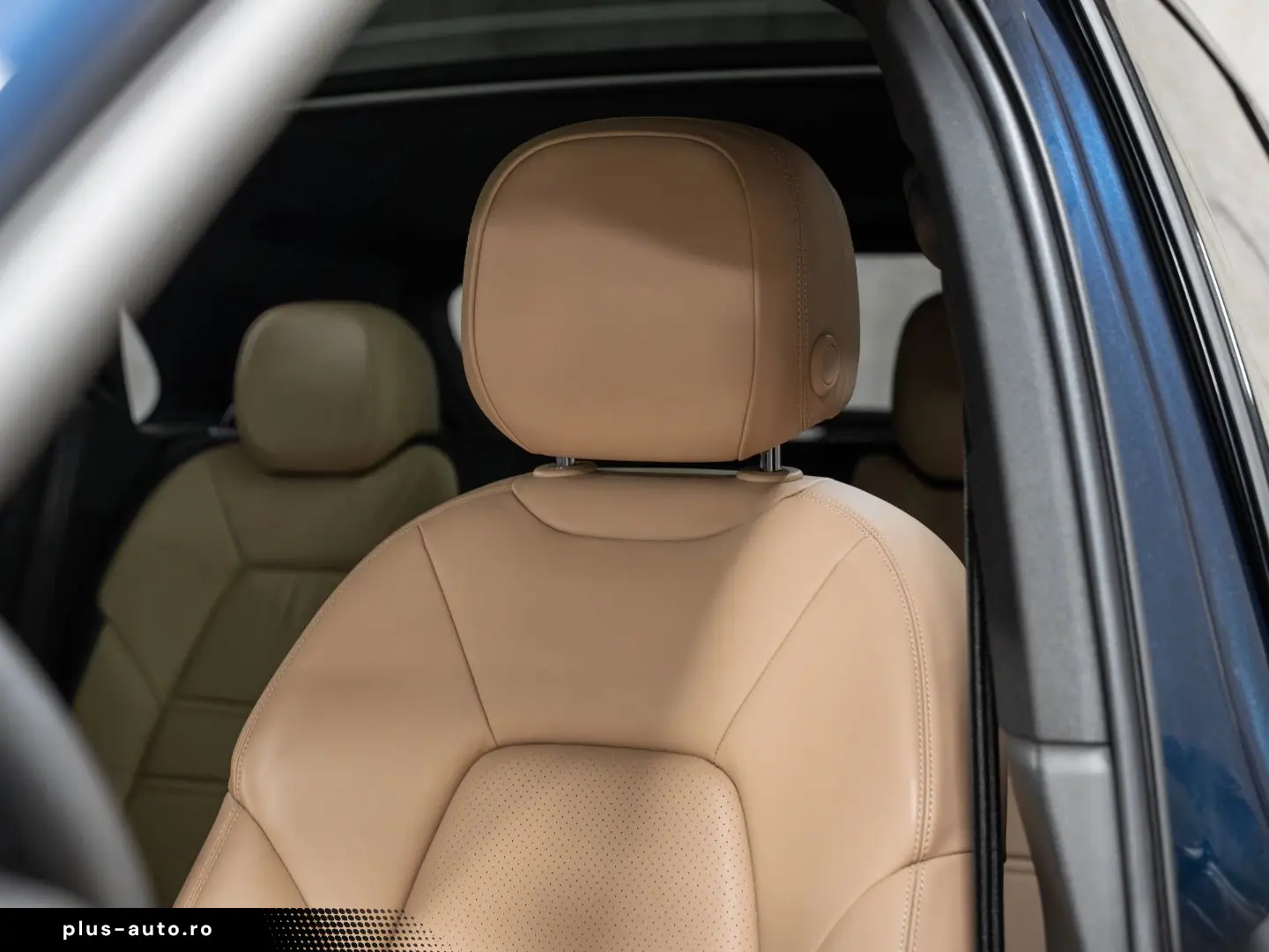 PORSCHE Cayenne InnoDrive Standheizung PASM AHK Panorama