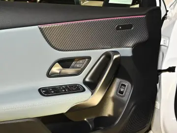 Mercedes-Benz A 250e Progressive Advanced  AC 11 kW DC 22