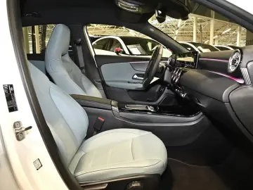 Mercedes-Benz A 250e Progressive Advanced  AC 11 kW DC 22