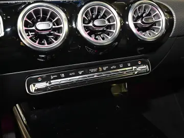 Mercedes-Benz A 250e Progressive Advanced  AC 11 kW DC 22