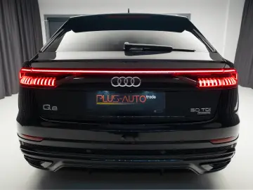 Audi Q8 S line