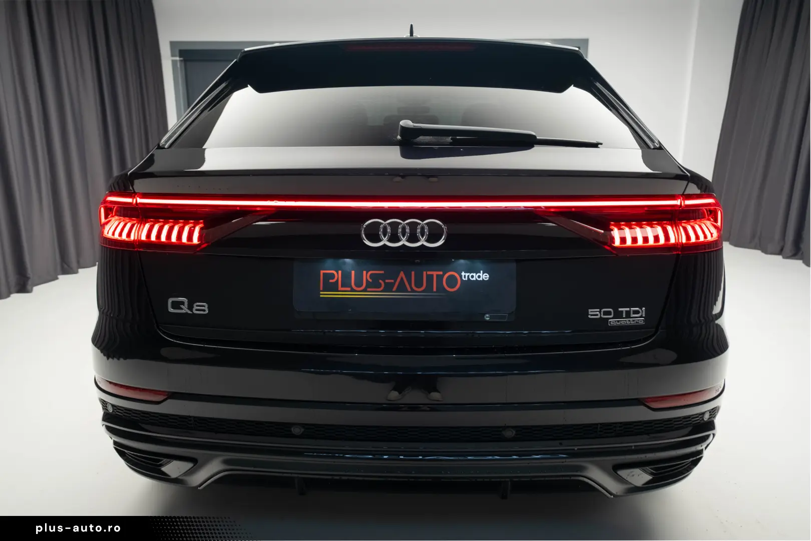 Audi Q8 S line