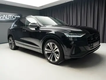 Audi Q8 S line